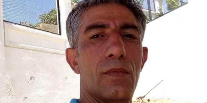 Kağıt yüklü kamyon ile kamyonet çarpıştı: 3 ölü, 1 yaralı