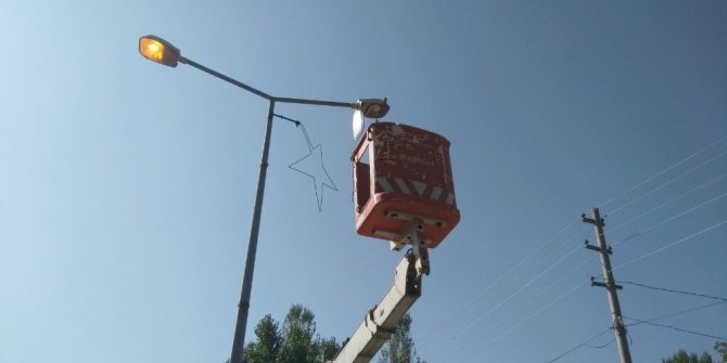 Sokak lambalarına bakım çalışması