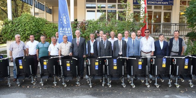 Çiftçiler artık ceviz toplarken ağaçtan düşüp ölmeyecek