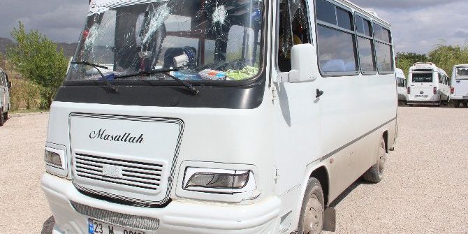 Elazığ’da Minibüse Saldırı