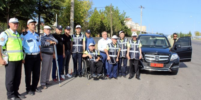 Engelliler bir günlüğüne polis oldu