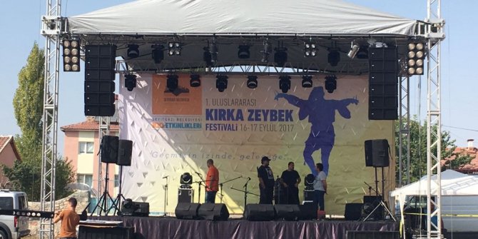Seyitgazi’de ’Uluslararsı Zeybek Festivali’ hazırlıkları tamamlandı