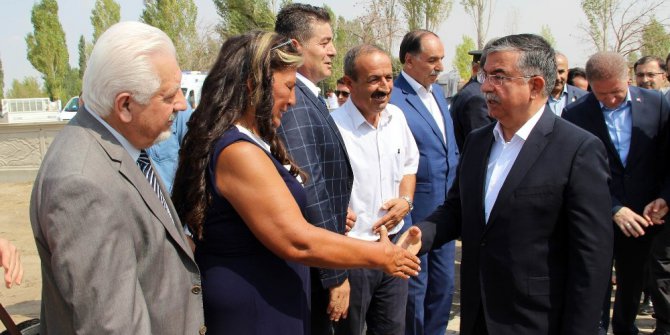 Bakan Yılmaz: “Alevi kardeşlerimizin sorunları bizim sorunlarımız”