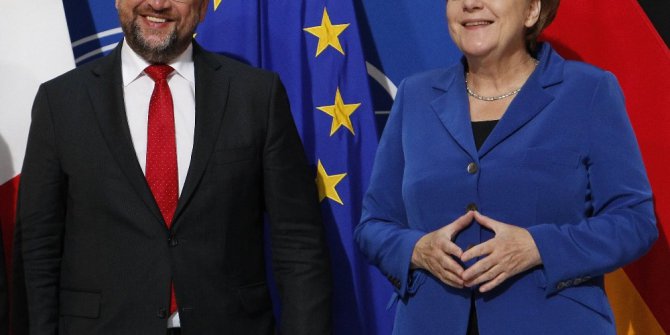 Merkel: “AB-Türkiye ilişkilerini askıya alabiliriz”