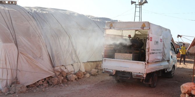 Suriye’deki kamplar dezenfekte edildi