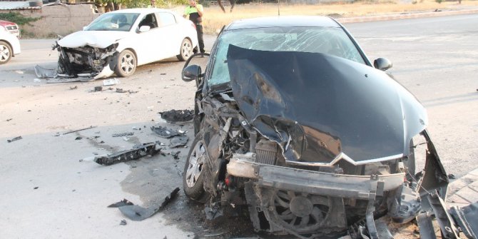 Elazığ’da 2 ayrı trafik kazası: 4 yaralı
