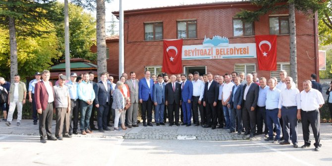 Eski Bakan Nabi Avcı Seyitgazi’de