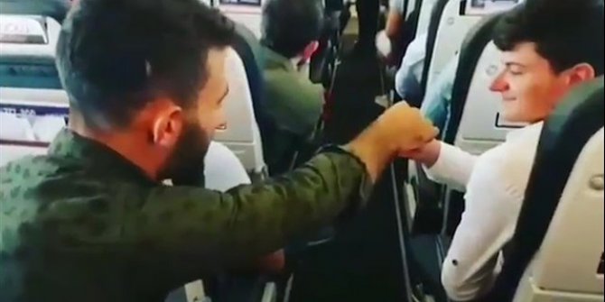 Uçakta elden ele pilota bilet parası gönderen Karadenizliler, sosyal medyada fenomen oldu