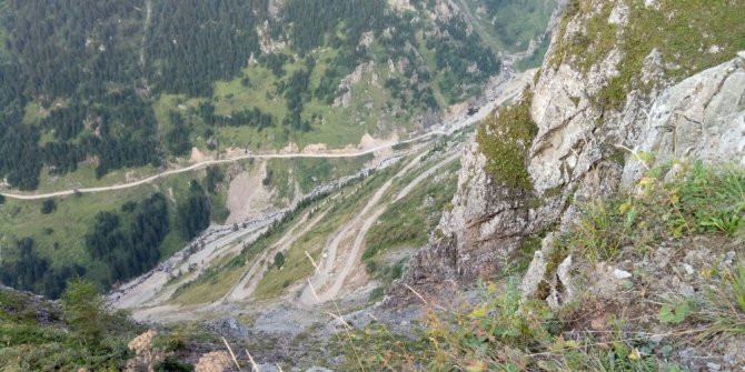 Dünyanın en tehlikeli yolları arasında gösteriliyor