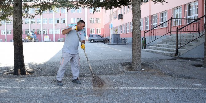 Sincan Belediyesi, okulları öğrenciler için hazırladı