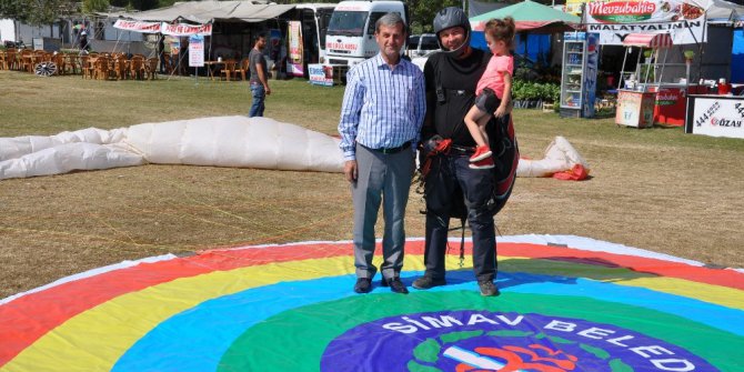 Simav’da ilk termal yamaç paraşütü festivali