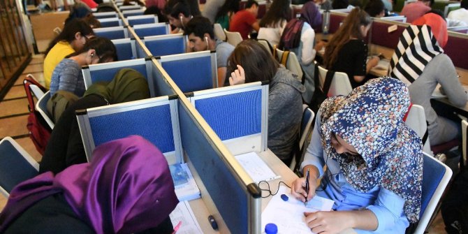 Büyükşehir belediyesinin kütüphanelerine yoğun ilgi