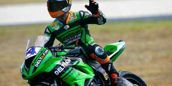 Kenan Sofuoğlu bitime iki yarış kala liderliğe yükseldi