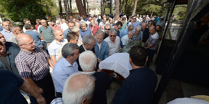 Demokrasi şehidi Arslan’ın annesi son yolculuğuna uğurlandı