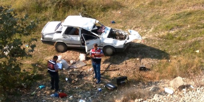 Samsunda otomobil şarampole yuvarlandı: 1 ölü, 5 yaralı