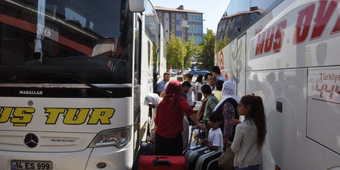 Muş otogarında yoğunluk