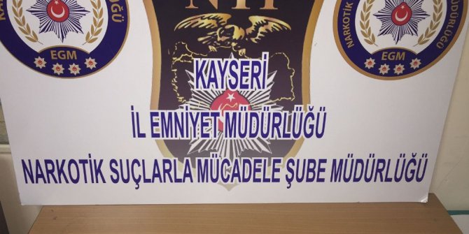 Polis, uyuşturucu tacirlerine gözaçtırmıyor