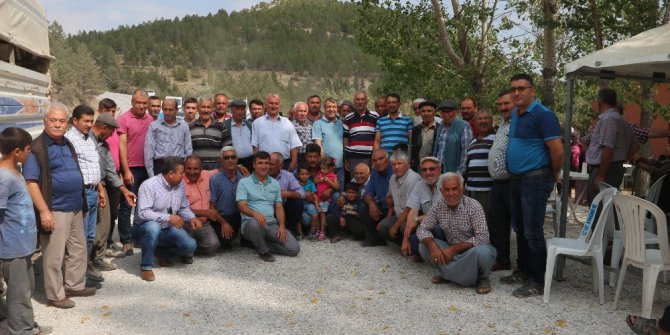 Mut’ta kırsal mahalle yolları asfalta kavuştu