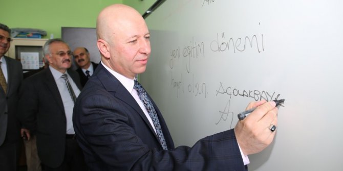 Başkan Çolakbayrakdar, "Eğitim ve eğitimcinin her zaman yanındayız"