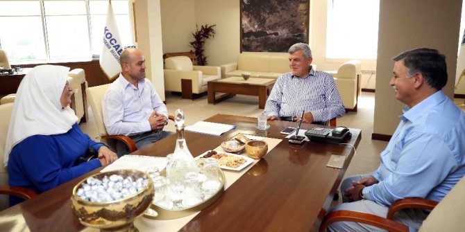 Başkan Karaosmanoğlu, Başiskele’deki muhtarlarla buluştu