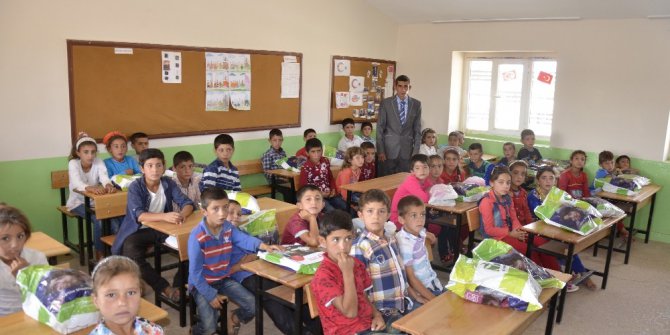 Necmettin öğretmenin öğrencileri ders başı yaptı