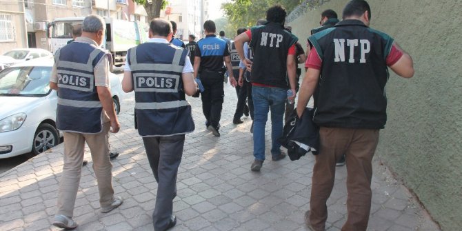 Elazığ’da okul önlerinde polis denetimi