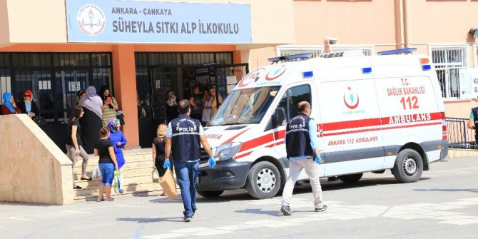 İlkokulda sınıfın tavanındaki alçı çöktü: 3 öğrenci hafif yaralandı