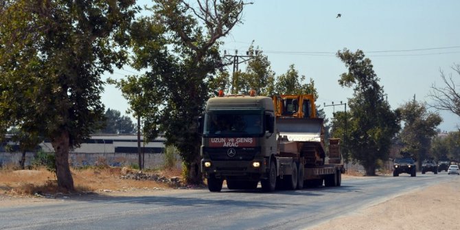 Hatay’ın sınır bölgelerine askeri sevkıyatlar sürüyor