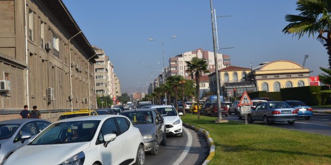 Balıkesir trafiğinde okul yoğunluğu