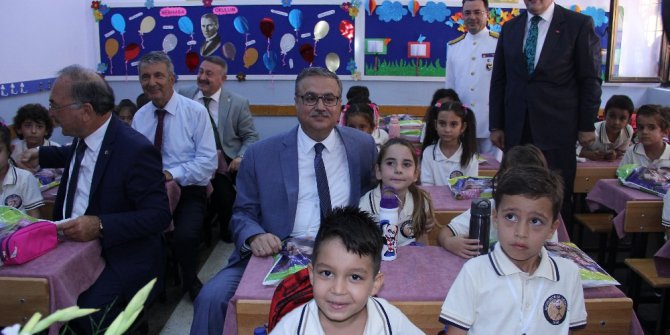 Mersin’de yeni eğitim-öğretim yılı törenle başladı