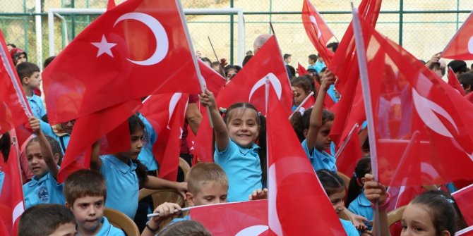 Eyüplü öğrenciler dersbaşı yaptı