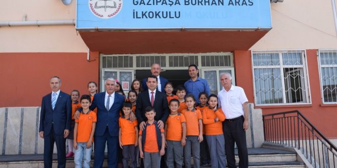 Reşadiye’de 3 bin 295 öğrenci ders başı yaptı