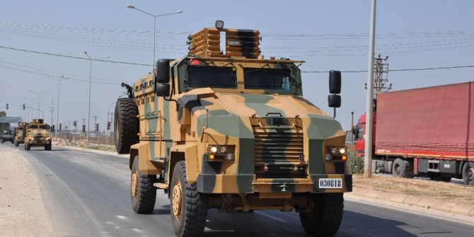 Suriye sınırına askeri araç sevkıyatı sürüyor