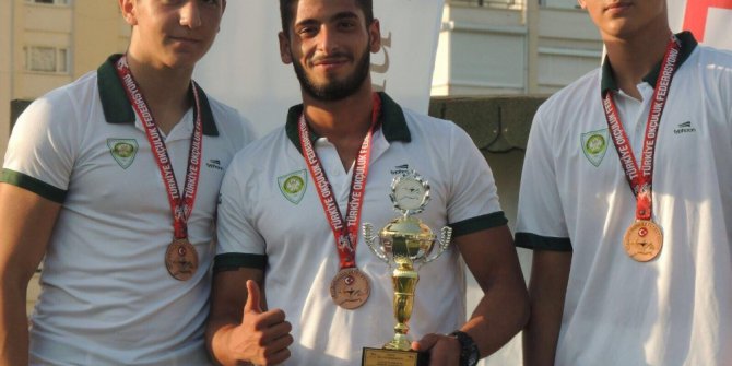 Manisalı okçulardan sevindiren derece