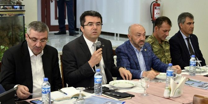 Gümüşhane 9,5 Saatlik Toplantıyla Masaya Yatırıldı