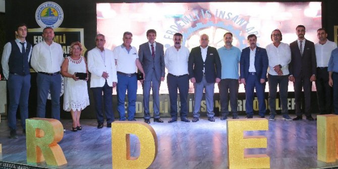 Erdemli’de ’Yılın işadamları’ seçildi