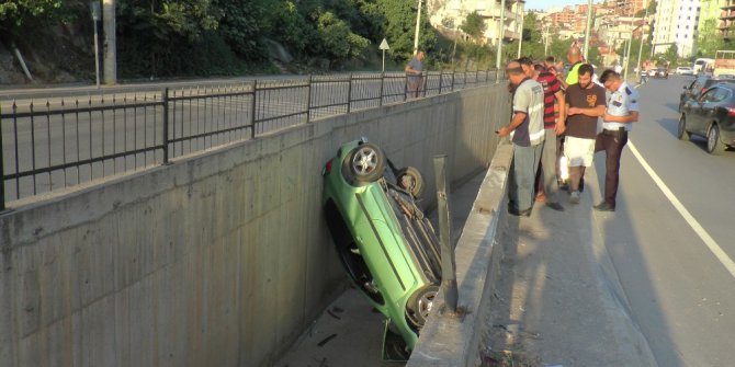 Kocaeli’de otomobil su kanalına uçtu: 1 yaralı