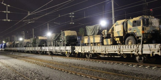 Sınıra askeri sevkiyat