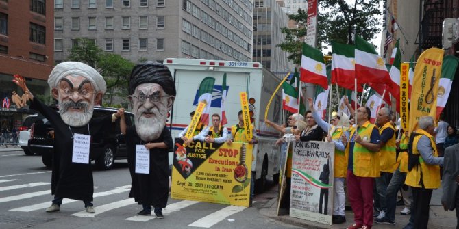 İran Cumhurbaşkanı Ruhani ABD’de protesto edildi