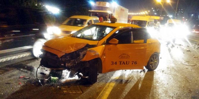 TEM otoyolunda zincirleme kaza: 5 yaralı