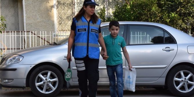 Okul zabıtası iş başında