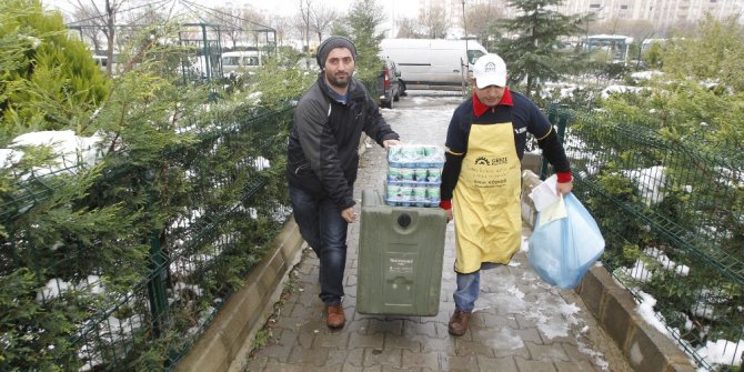 Gebze Belediyesi vatandaşları acı günlerinde yalnız bırakmıyor