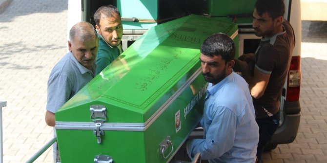 Okul servisi ile motosiklet çarpıştı: 2 ölü