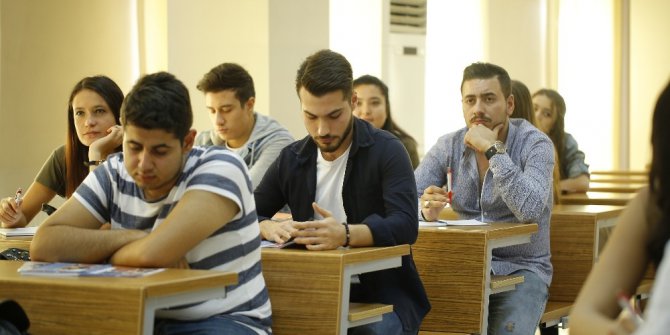 Yeni üniversite öğrencilerinin adaptasyonu sağlanacak