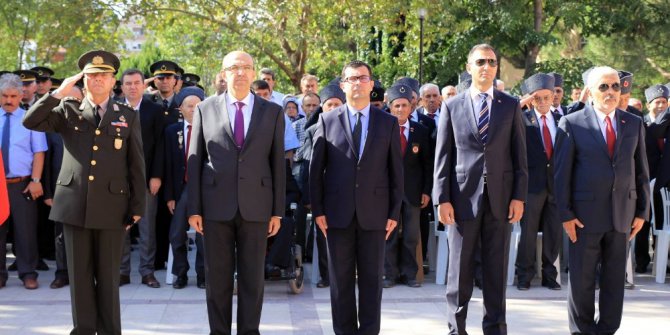 Gaziler Günü İzmir’in ilçelerinde de törenlerle kutlandı