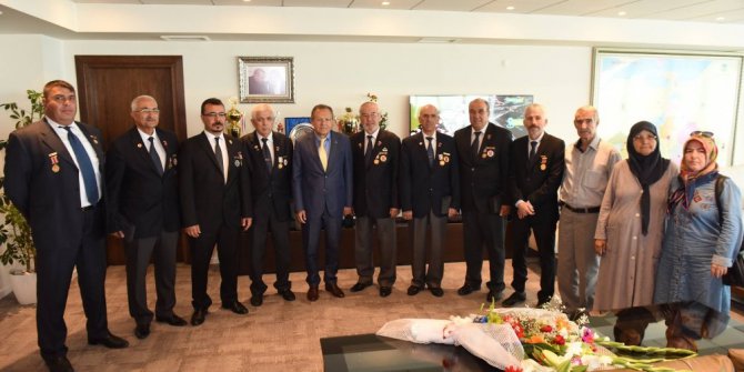 Gazilerden Başkan Uğur’a ziyaret