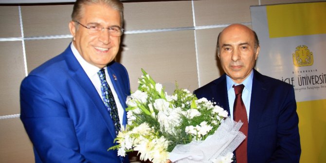 Dr. Aydın: “Eğitimde değişimi yakalayamayan çağın gerisinde kalır”