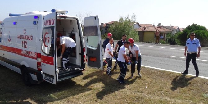 Silivri’de araç tarlaya uçtu: 3 yaralı