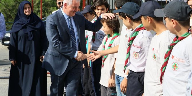 Eyüp Belediyesi’nin kırtasiye desteği yüzleri güldürüyor