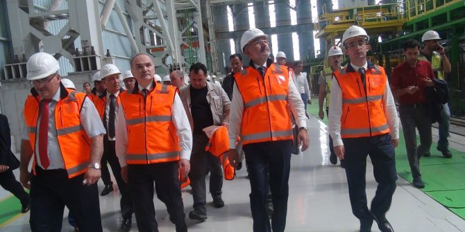 Bakan Özlü: “Türkiye iyi yetişmiş ara elemanlarla, iyi yetişmiş mühendislerle, işinin erbabı ustalarla büyüyecektir”